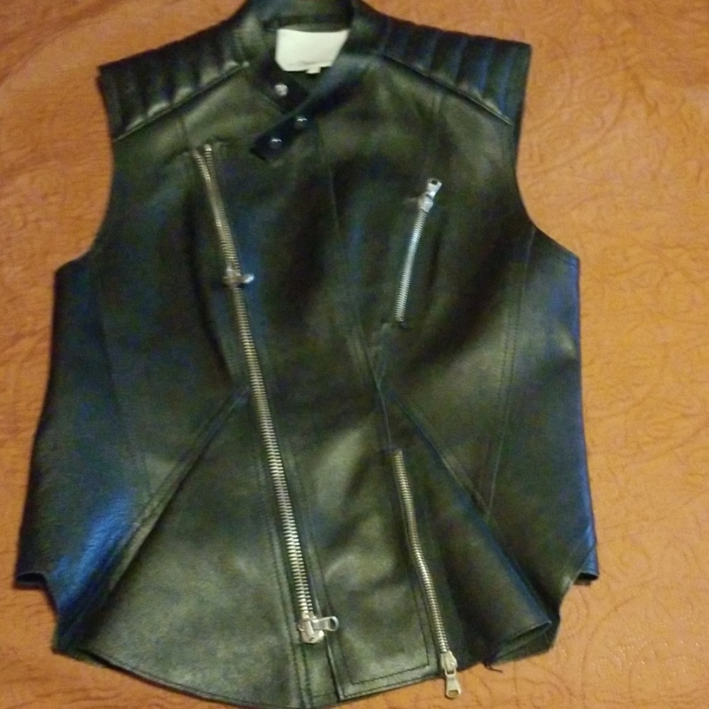 3.1 Phillip's lim black vest size 6
